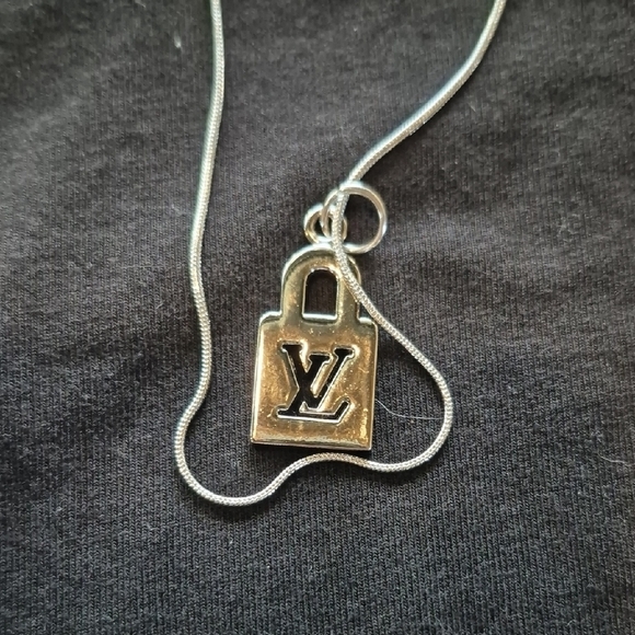 Silver Padlock Necklace #38 - Picture 1 of 2